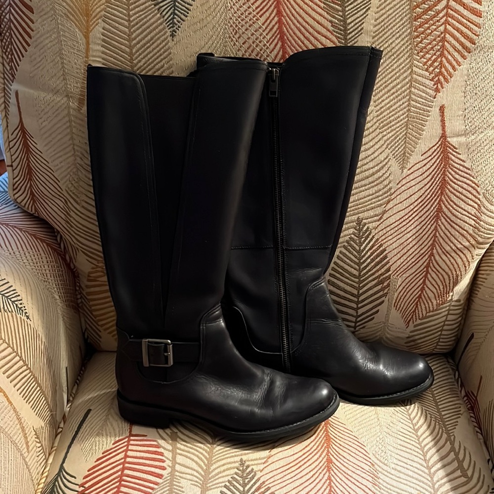 Women’s size 7.5 black leather Timberland tall boots, 1” heel